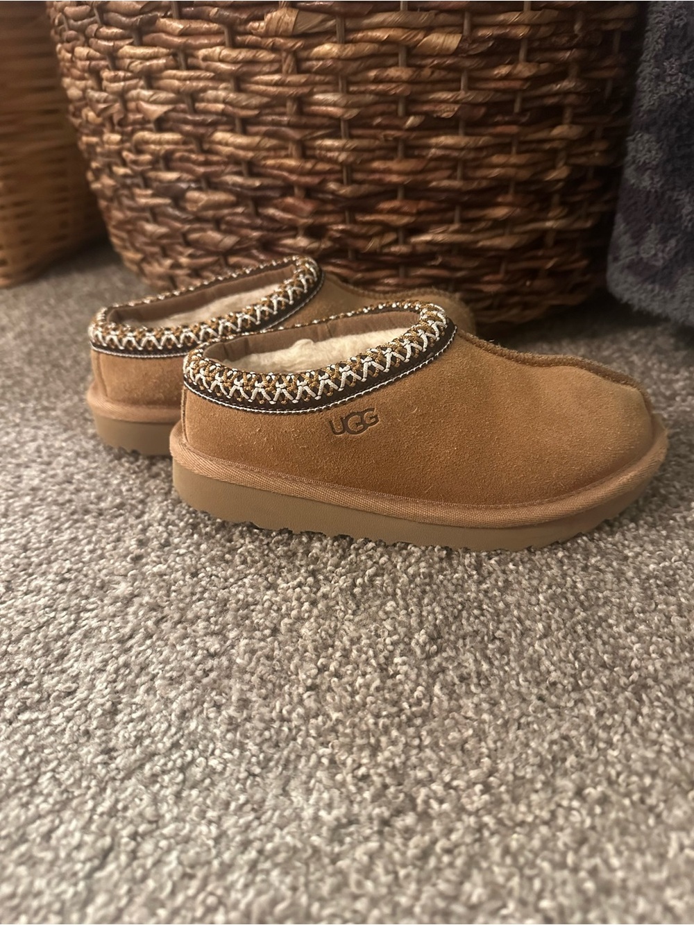 UGG Kids Chestnut Tasman Slip-On Shearling Shoes size 11c